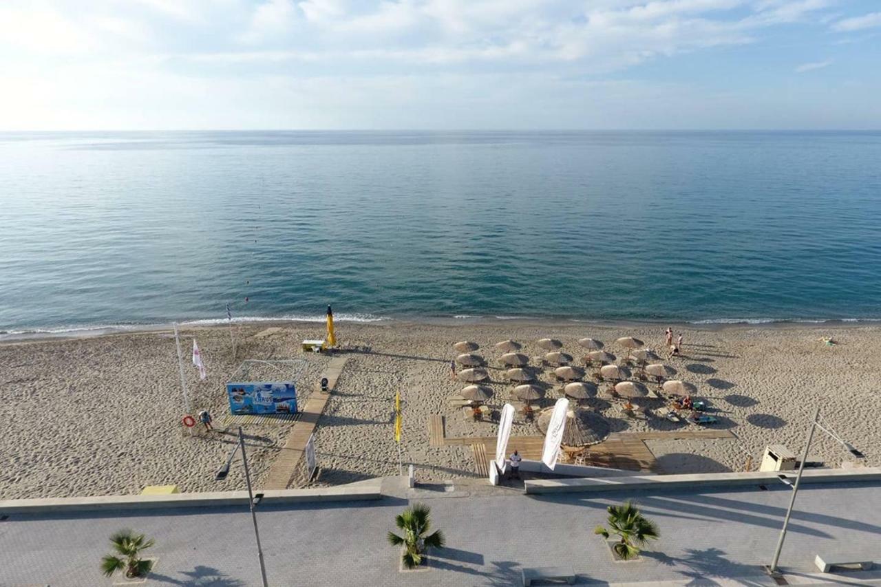 העיירה רתימנו Beachfront Apartment מראה חיצוני תמונה